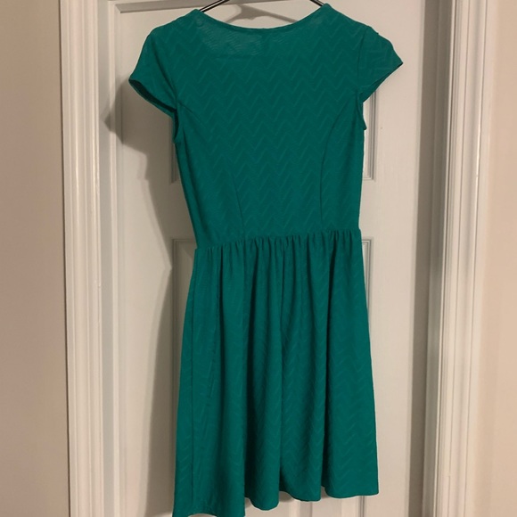 Chevron pattern dress - Picture 2 of 3